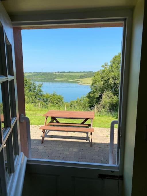 Millbay Cottage: Wonderful River Views Cosheston 외부 사진